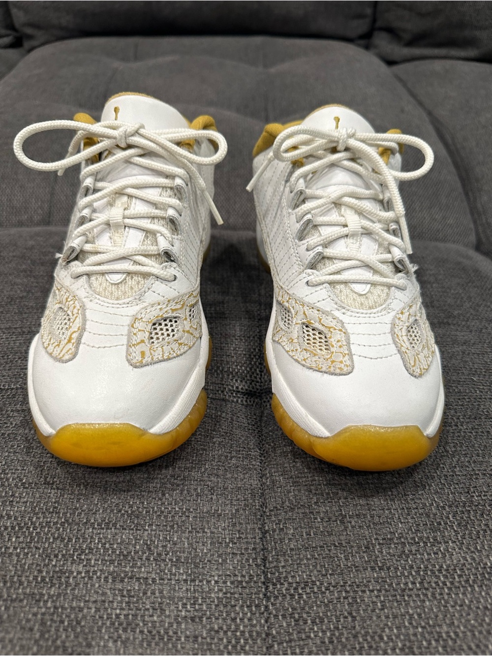 Jordan Retro Classic Boys Size 5  White and Yellow Low-Top Sneakers